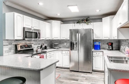 Oklahoma City Casa | Amazing Amelia King size beds and Pool