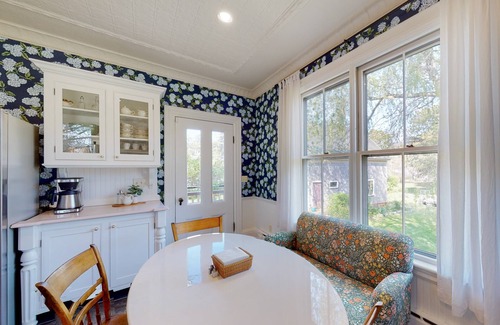 West Dennis Casa | Amazing and large West Dennis historic home with modern amenities