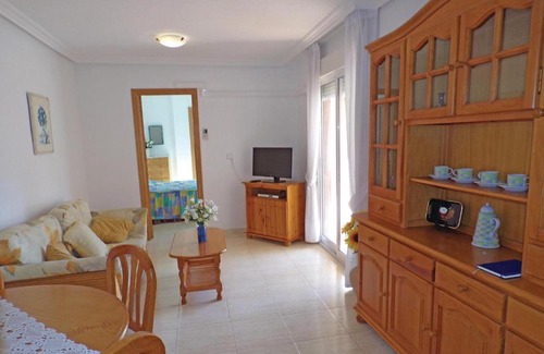 El Moncayo Apartamento | Increíble apartamento en Guardamar del Segura con 2 dormitorios y WiFi
