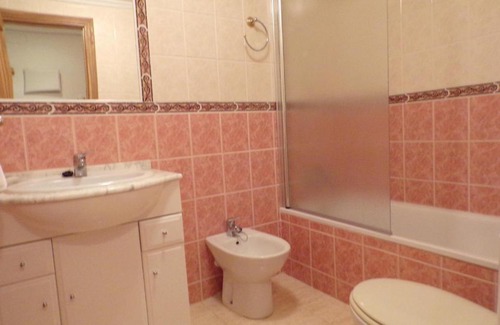 El Moncayo Apartamento | Increíble apartamento en Guardamar del Segura con 2 dormitorios y WiFi