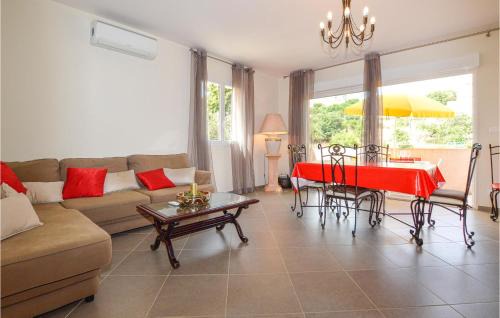Petreto-Bicchisano Apartamento | Amazing Apartment In Petreto-Biccisano