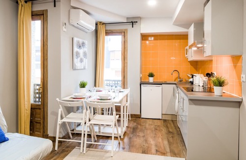 Navacerrada Apartamento | Espectacular apartamento con A/C (frio y calor) e internet localizado en el centro de Navacerrada!