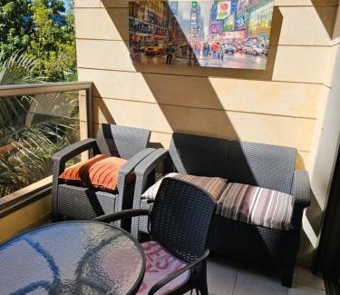 Ra'ananna Apartamento | Amazing Apartment in Raanana up to 5 Guests - & Swimming pool - Jacuzzi & Gym