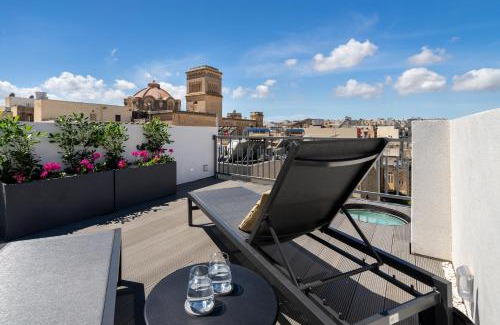 Sliema Casa | Amazing Art Deco Villa 150m to sea with Daily Housekeeping