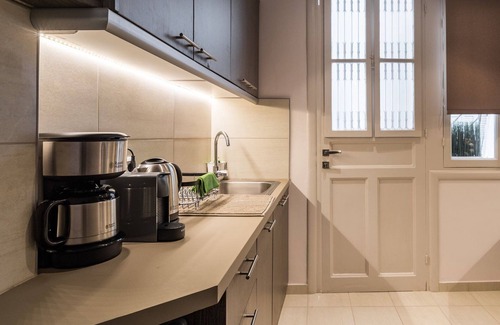 Makrigianni Villa | Amazing Athens Apartment | 4 Bedrooms | Apartment Natalia | Acropolis