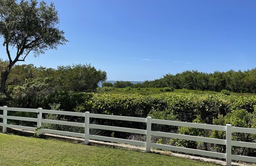 Palmetto Apartamento | Amazing Bay Views 25 min. drive to the beach