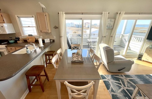 Midtown Ocean City Casa | Amazing Bayfront views and Sunsets! Across the street from the beach!