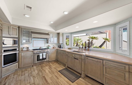Laguna Beach Casa | Amazing Beach Front Spacious 5-bedroom house in beautiful Laguna Beach