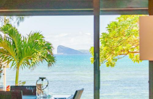 Pointe aux Canonniers Villa | Amazing Beachfront Villa