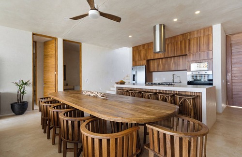 Litibu Villa | amazing beachfront villa 13 full rooms with bathroom