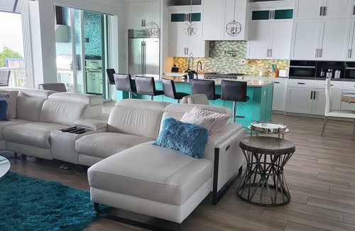 Fort Myers Beach Casa | Amazing beautiful beachfront property!