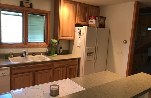 Custer Cabina | Private Family Cabin 15 Acres of Woods / Lawn / Views Custer State Park