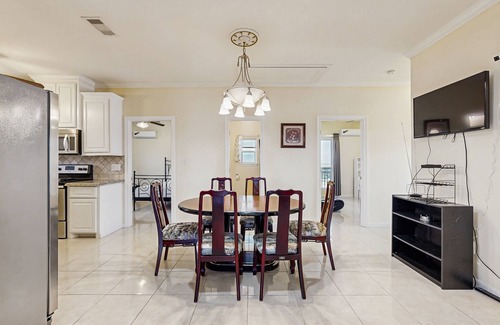 Port Bolivar Casa | Amazing | Canal Front | Hot Tub | Boat Ramp