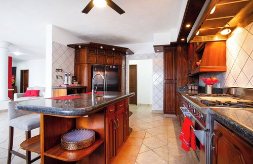 Downtown Puerto Vallarta Condominio | Amazing Casa de Caras 5