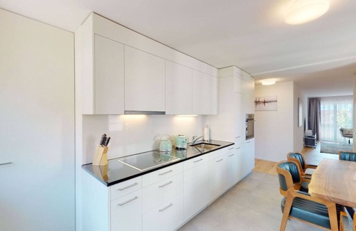 District 6 Apartamento | Amazing, central, sunny 1BR flat (Sun 12)