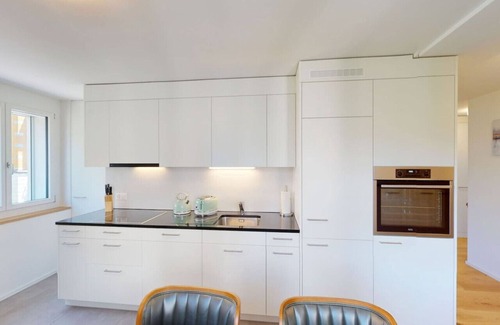 District 6 Apartamento | Amazing, central, sunny 1BR flat (Sun 12)