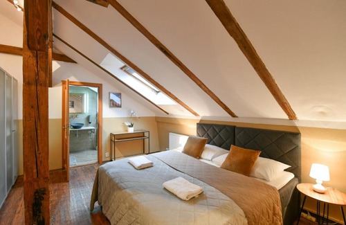 Mala Strana Apartamento | Amazing Charles Bridge Apartment