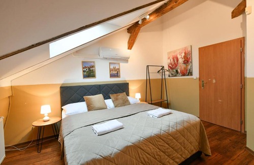 Mala Strana Apartamento | Amazing Charles Bridge Apartment
