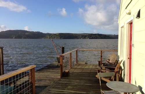 Marshall Cabaña | Amazing Point Reyes Cottage sentado directamente en Tomales Bay.