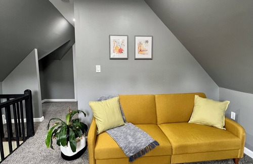 Norwich Apartamento | Amazing Deal: Spacious 4-Bed, 2-Bath Duplex Apartment!