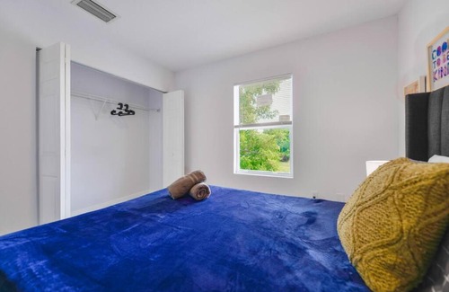 Gladeview Casa | Amazing Duplex 3 BR/2 Bathrooms close to Wynwood