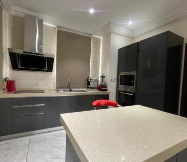 Victoria Borg Apartamento | Amazing Duplex Suite Available