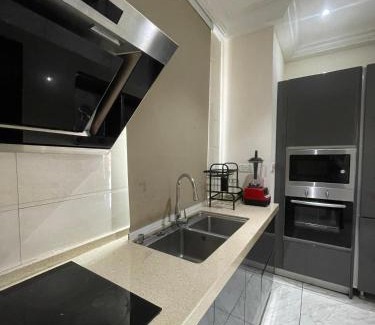 Victoria Borg Apartamento | Amazing Duplex Suite Available