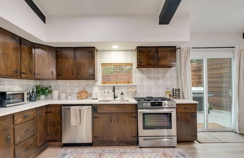 Westover Hills Casa | Amazing entertainers home w/hot tub close to lots of Fort Worth attractions!