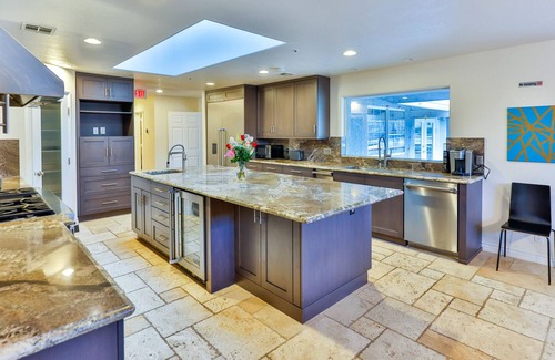 Agua Dulce Casa | Amazing Escape close to LA with Pool and Game Room