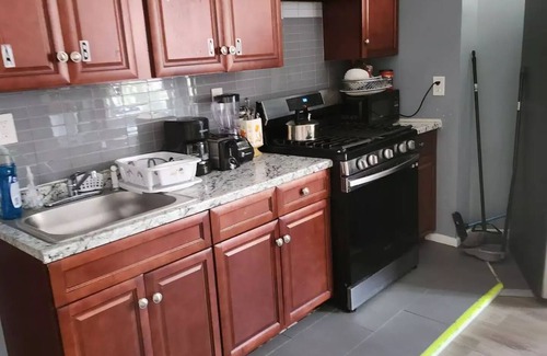 Irvington Casa | Amazing family Rooms 1