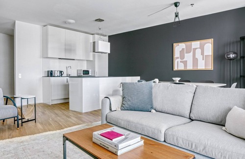 Favoriten Apartamento | Amazing Favoriten 3BR w/ Gym & Roof, near Belvedere Palace, by Blueground