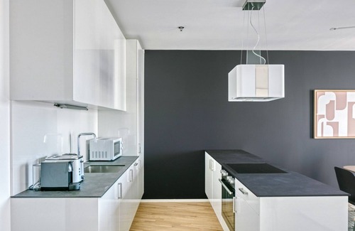 Favoriten Apartamento | Amazing Favoriten 3BR w/ Gym & Roof, near Belvedere Palace, by Blueground