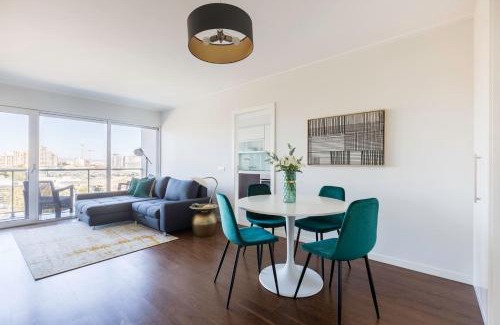 Parque das Nacoes Apartamento | Amazing Flat - Pool and Parking