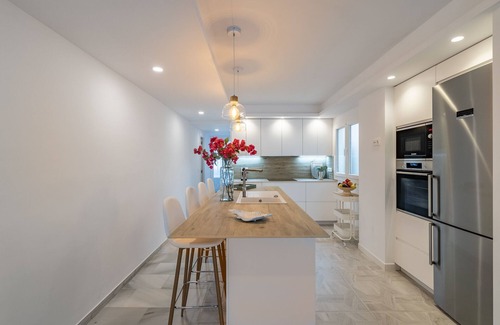 Costa del Sol Occidental Apartamento | Espectacular apartamento en primera linea de Estepona, recien reformado en 2023.