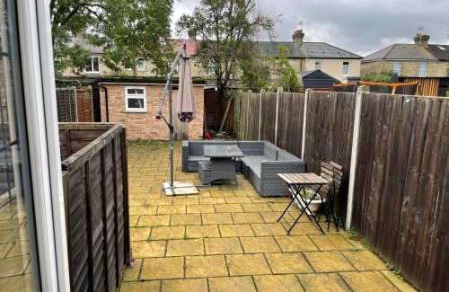 Highams Park Apartamento | Amazing Garden Studio 1 - Chingford/NE London