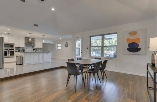 Grand Prairie Casa | Amazing Haven Home with PRIVATE POOL