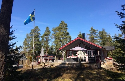 Fargelanda Casa | Increíble Westcoast Cottage de alta gama con bosque / naturaleza / lago y cerca del archipiélago