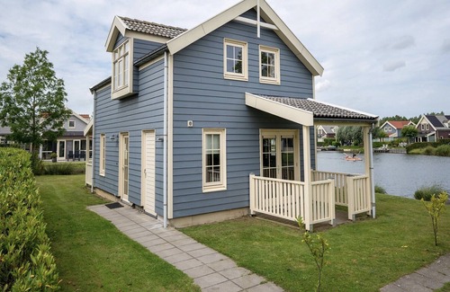 Municipality of Nissewaard Casa | Casa de vacaciones sobre el agua con terraza.