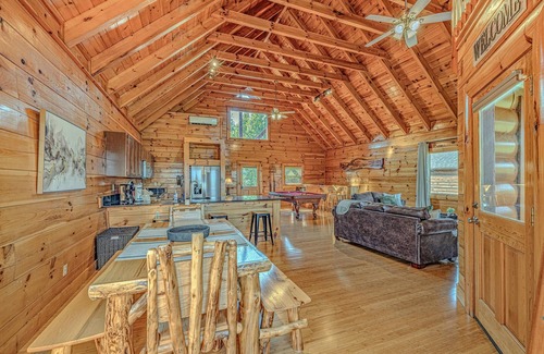 Sevierville Cabina | Amazing View-Back2SchoolSpecial-Hottub-Arcade-Pool/50% Off Zipline