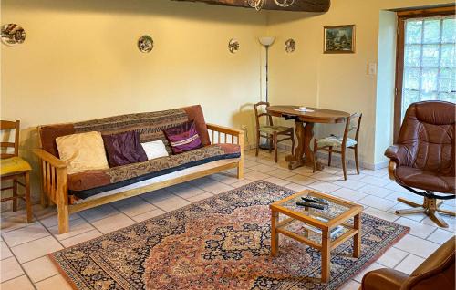 Saint-Martin-le-Mault Casa | Amazing Home In Saint Martin Le Mault