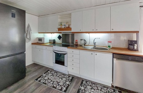 Fasalt Casa | Increíble casa en örkelljunga con WiFi