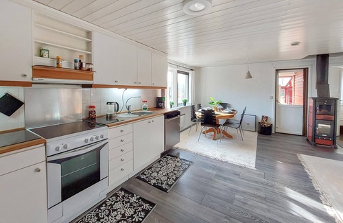 Fasalt Casa | Increíble casa en örkelljunga con WiFi
