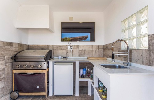 Ador Casa | Bonita casa en Ador con cocina