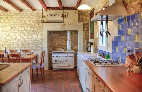Civray-sur-Esves Casa | Amazing home in Civray s-Esves with 3 Bedrooms and WiFi