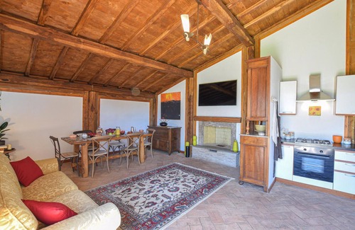 Caprarola Casa | Increíble casa en Caprarola con cocina.