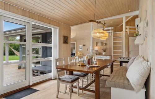 Ordrup Casa | Amazing Home In Fårevejle With Sauna