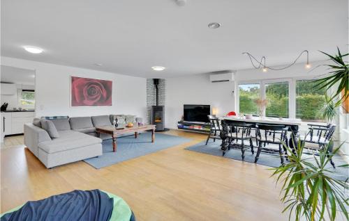 Frederiksvaerk Casa | Amazing Home In Frederiksværk With Wifi