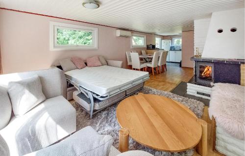 Horby Casa | Amazing Home In Hörby With Wifi