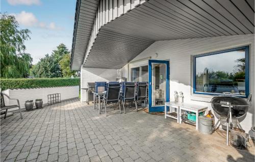 Pøt Strandby Casa | Amazing Home In Juelsminde With Sauna