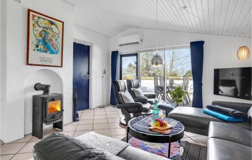 Pøt Strandby Casa | Amazing Home In Juelsminde With Sauna
